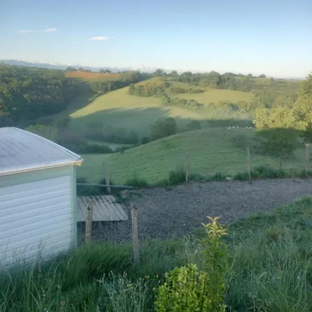 Ferme De Castel Pouzouilh * Le Fossat