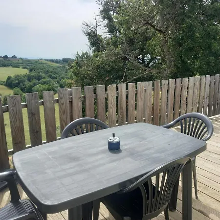 Ferme De Castel Pouzouilh Camping Le Fossat