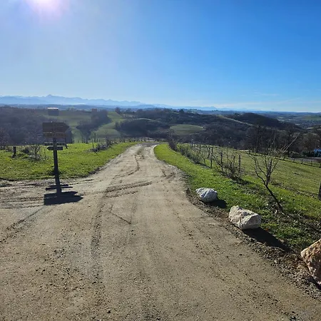 Ferme De Castel Pouzouilh * Le Fossat